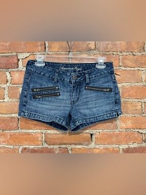 Vintage Y2K American Eagle Outfitters Blue Denim Low-Rise Jean Shorts | Size 0